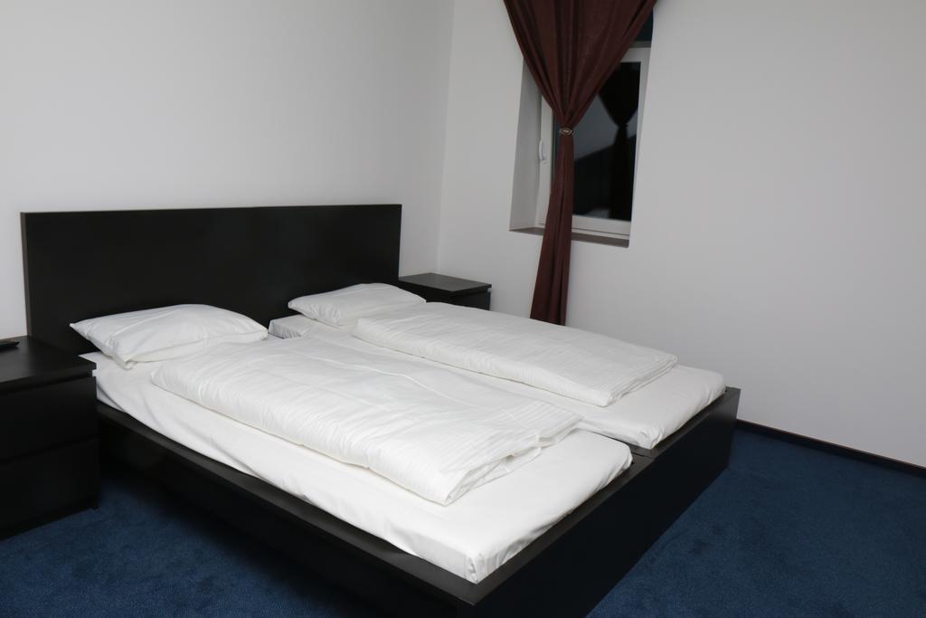 Holsteiner Hof Hotel Heist Bagian luar foto