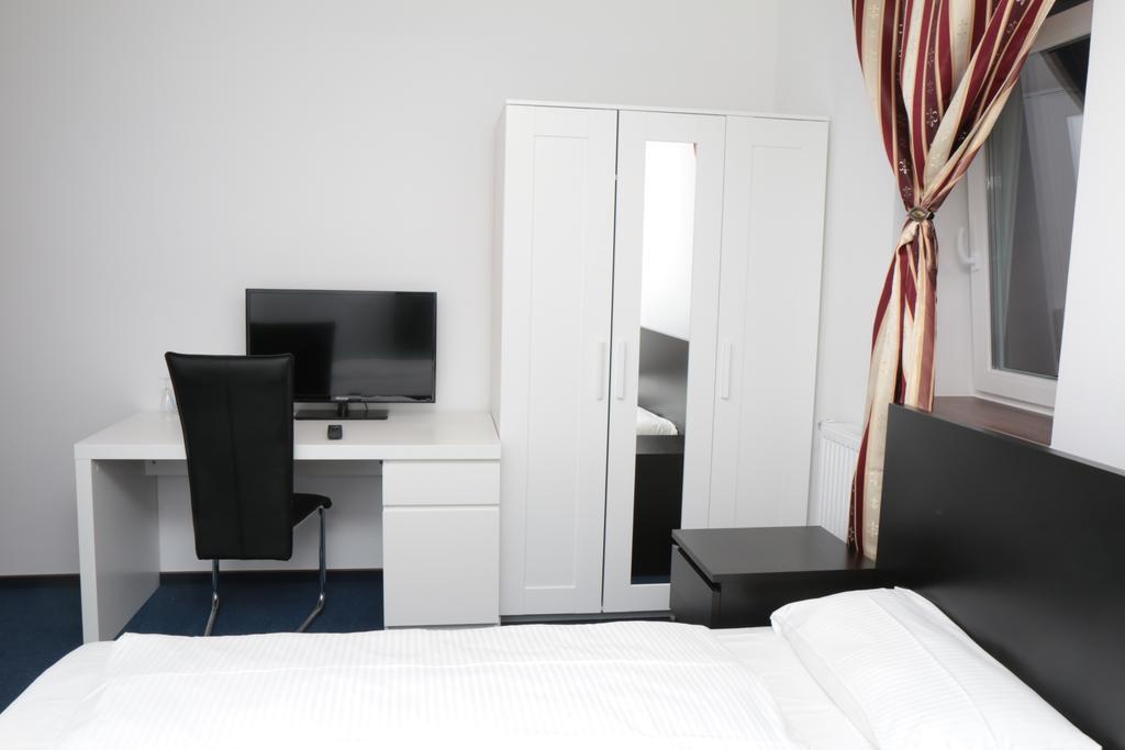 Holsteiner Hof Hotel Heist Bagian luar foto